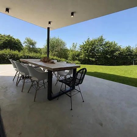 Maison Unifamiliale *